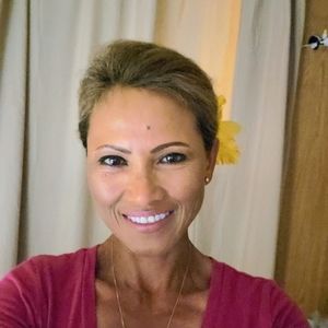 Meet your Posher, Ana maria